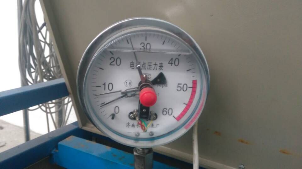 ��ӵ�ѹ����